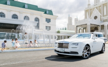 結婚式場内をご案内します。